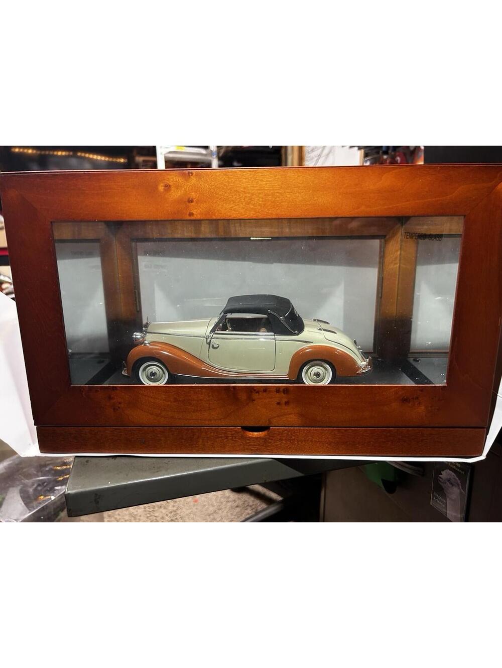 MERCEDES 170S CABRIOLET 1950 SIGNATURE MODELS 1/18 New With Wood Case See Pics